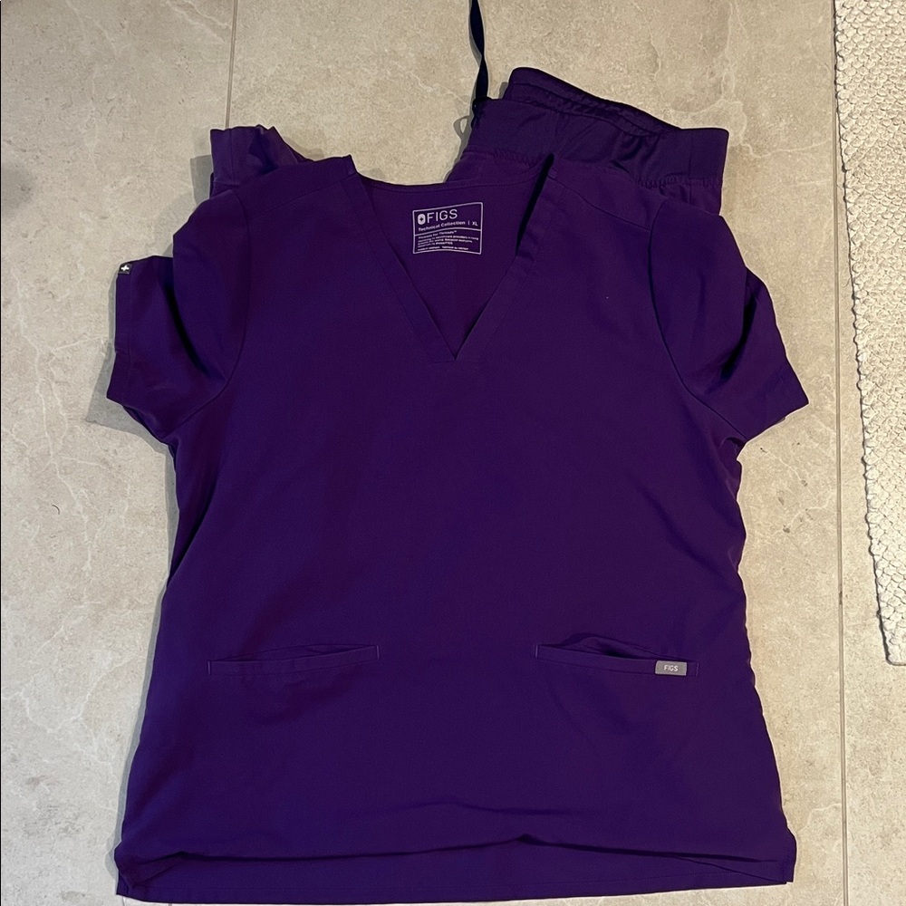 Figs Women's Purple Scrub set